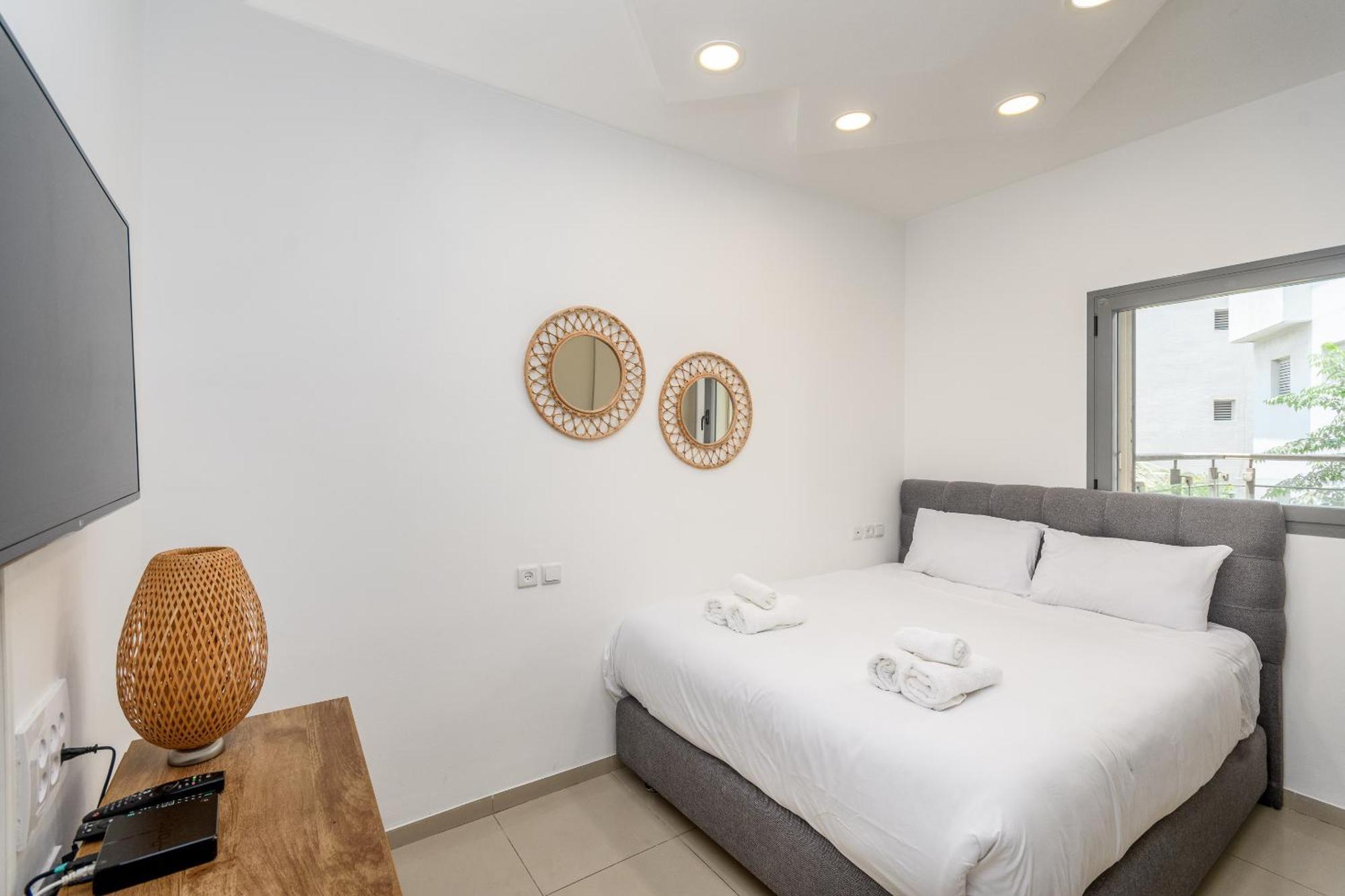 Very Nice 1 Bdr Apartment 2 Min From The Beach ! Тел Авив Екстериор снимка