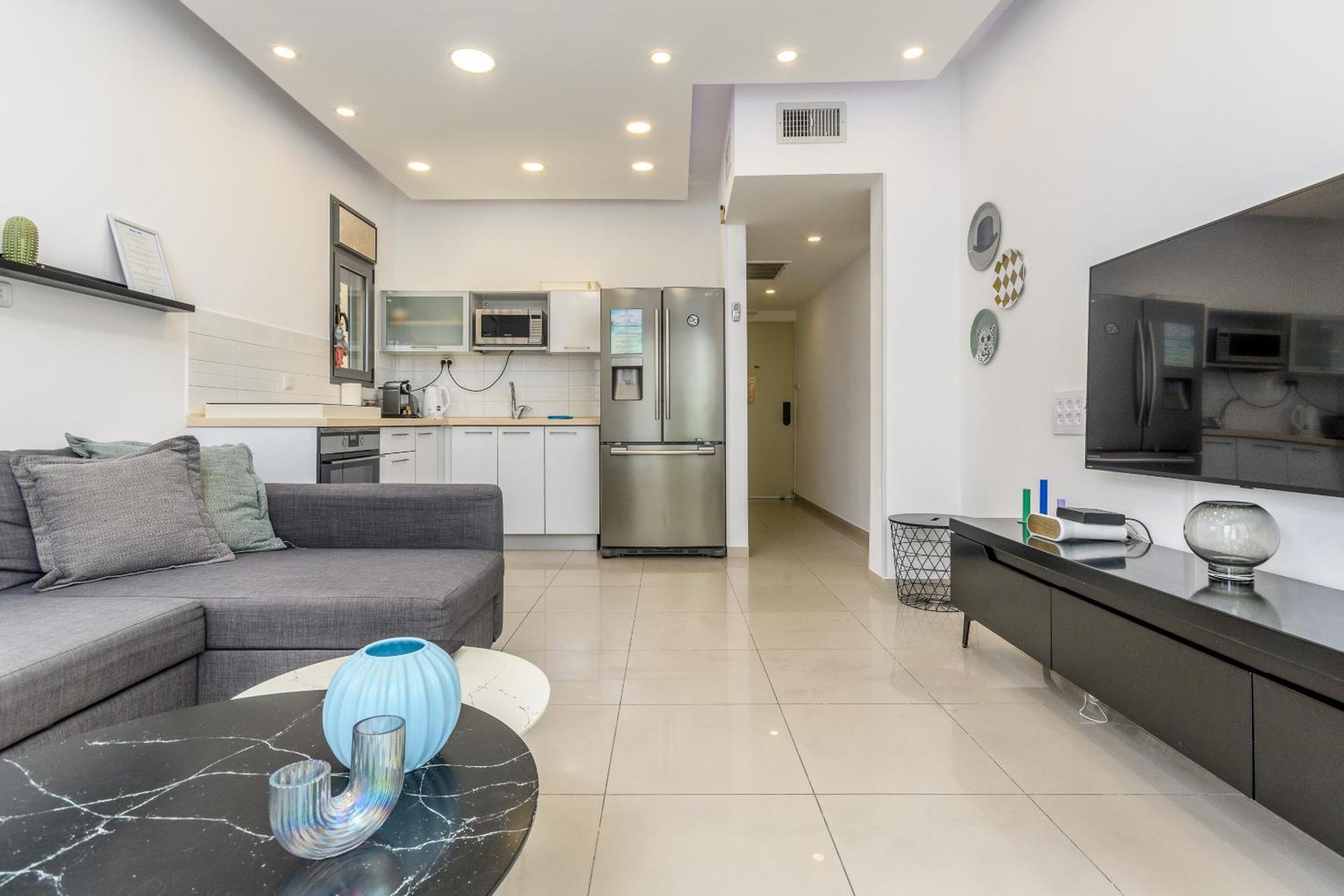 Very Nice 1 Bdr Apartment 2 Min From The Beach ! Тел Авив Екстериор снимка